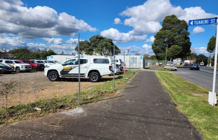 Temp deer fence Compoud